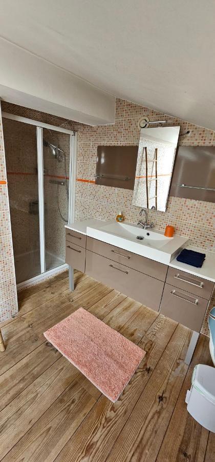Mialie Duplex Familial Classe 3 Etoiles 勒宝洛 外观 照片